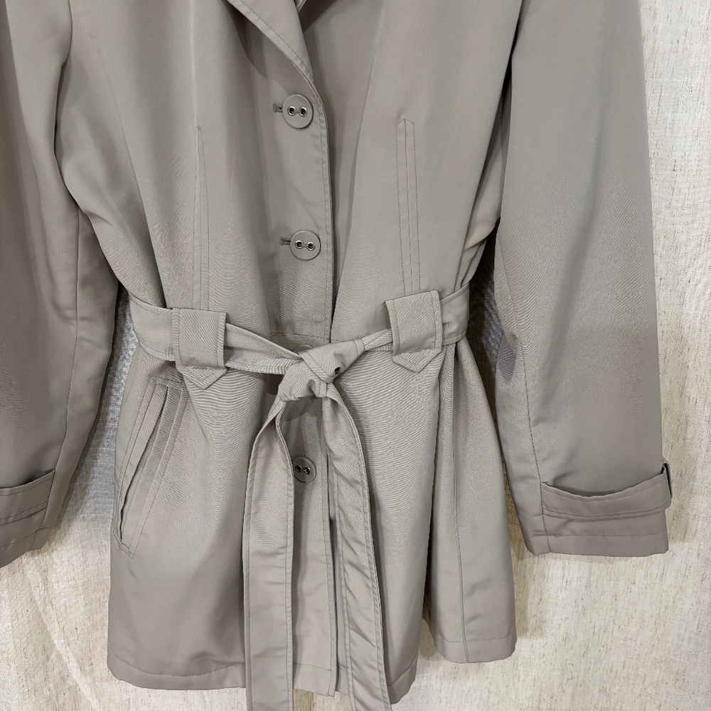 Classic Elements Woman’s Mid Length Button Belted… - image 4